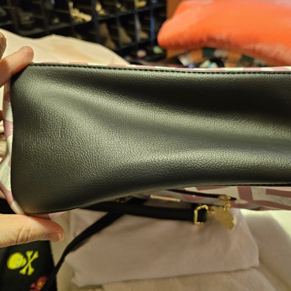NWOT Betsey Johnson satchel purse. - Picture 2 of 9
